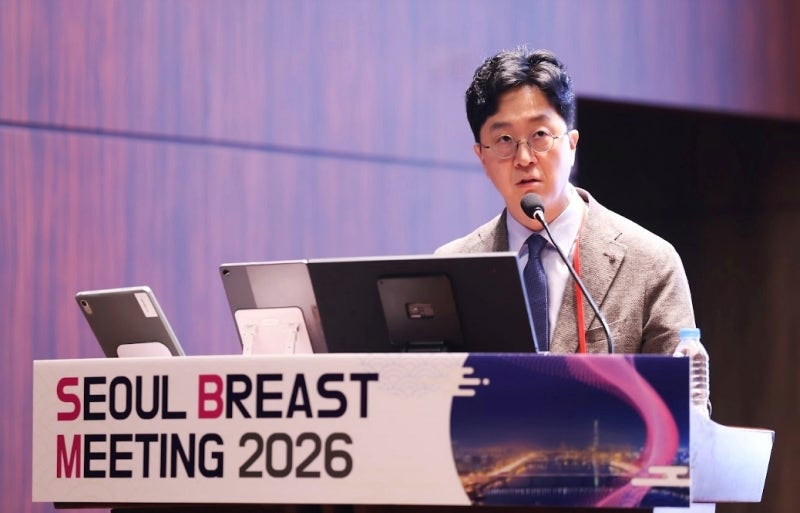 인천가슴성형 근막하 수술 장점과 단점, 어떤 사람에게 좋을까?